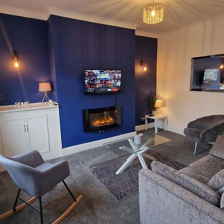 Cosy Home Perfect For Families And Contractors With Free Parking ダーリントン エクステリア 写真