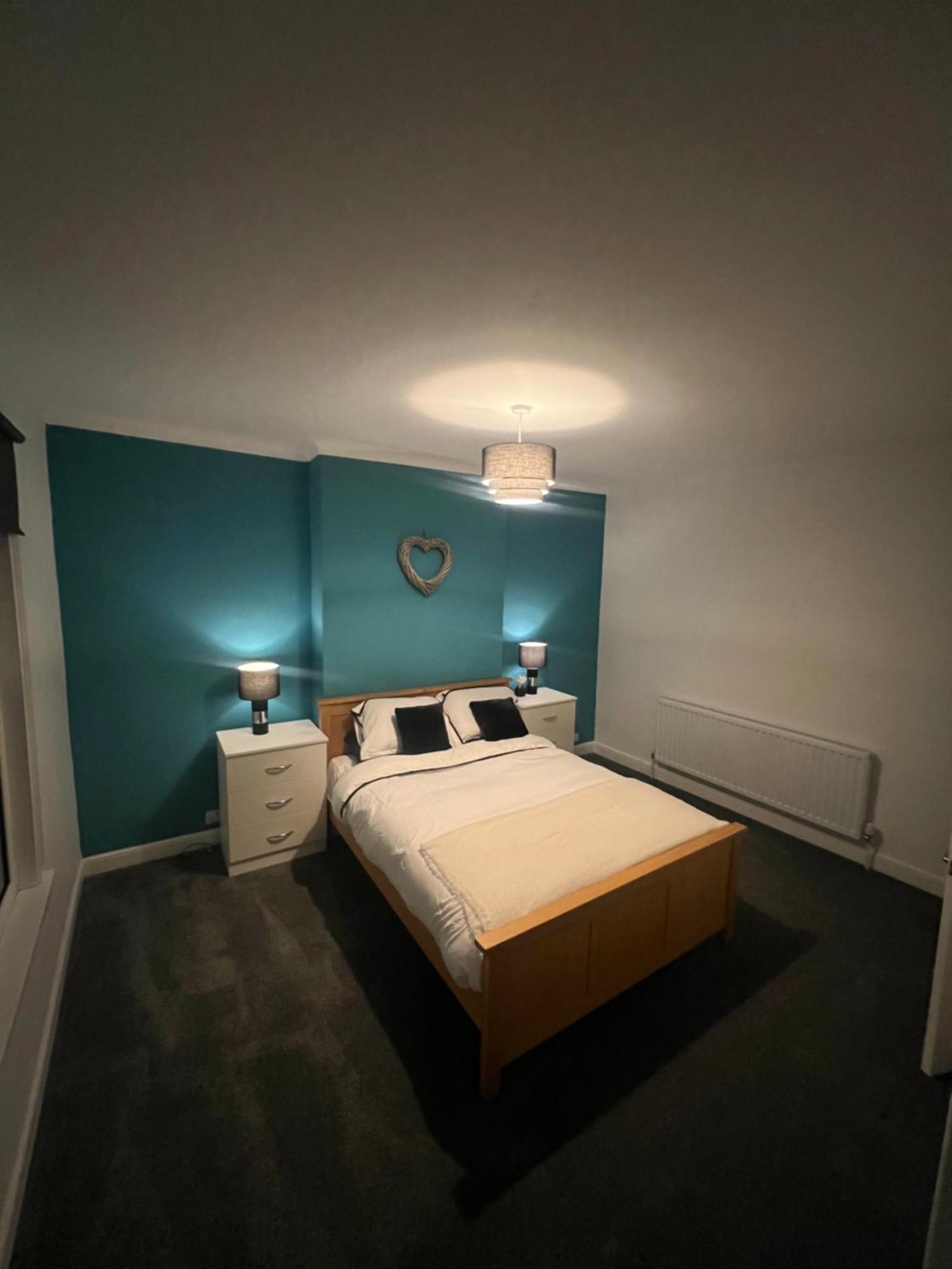 Cosy Home Perfect For Families And Contractors With Free Parking ダーリントン エクステリア 写真